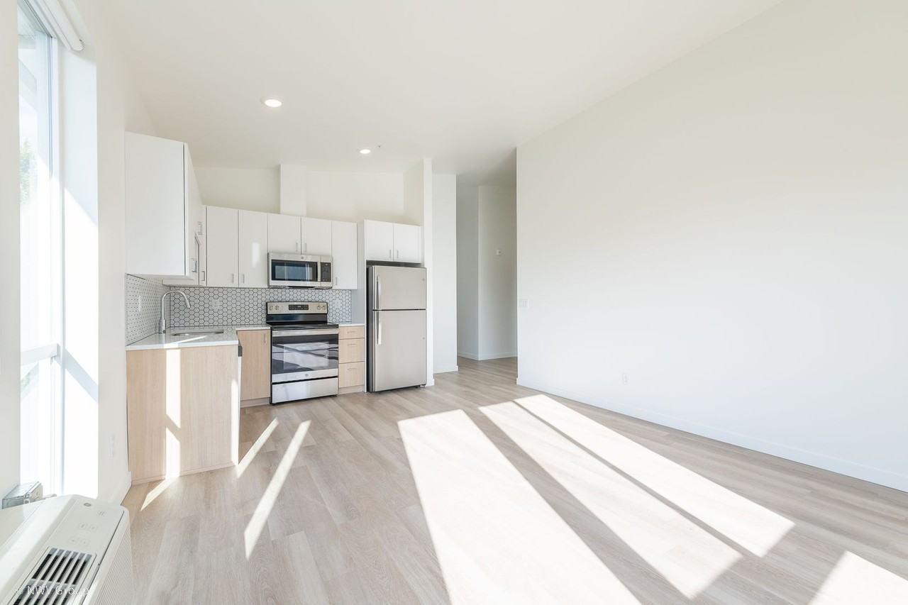 8770 N Willamette - Photo 6 of 29