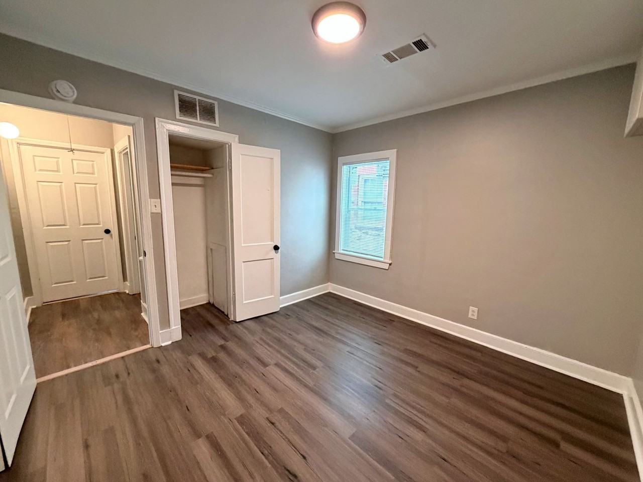 2644 Burns Ave - Photo 5 of 17