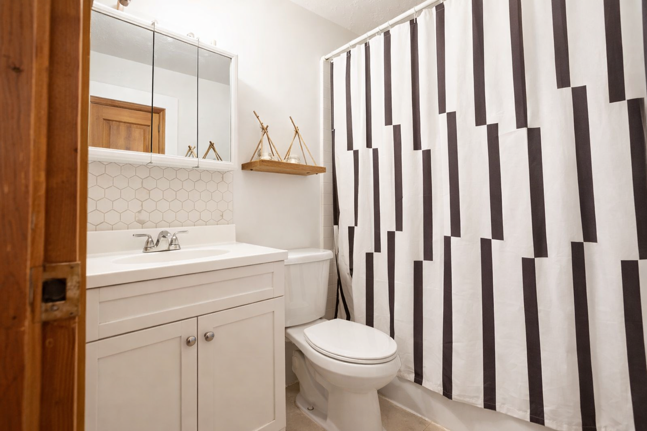 121 Centre Street - Photo 7 of 9