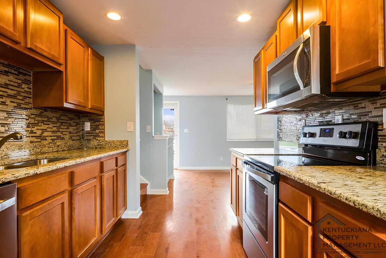 5402 Hasbrook Dr - Photo 5 of 23