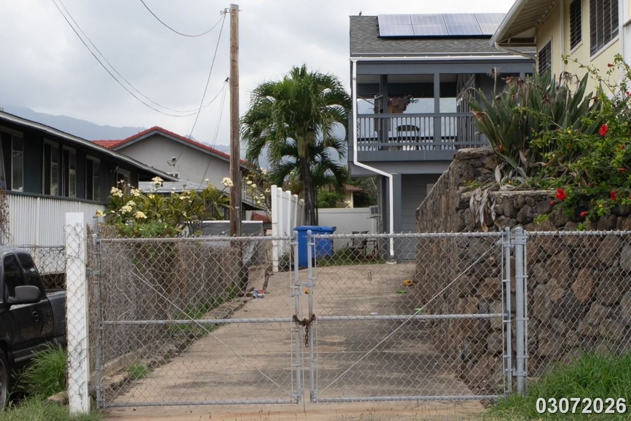 87-110 Kaukama Rd #B - Photo 5 of 35