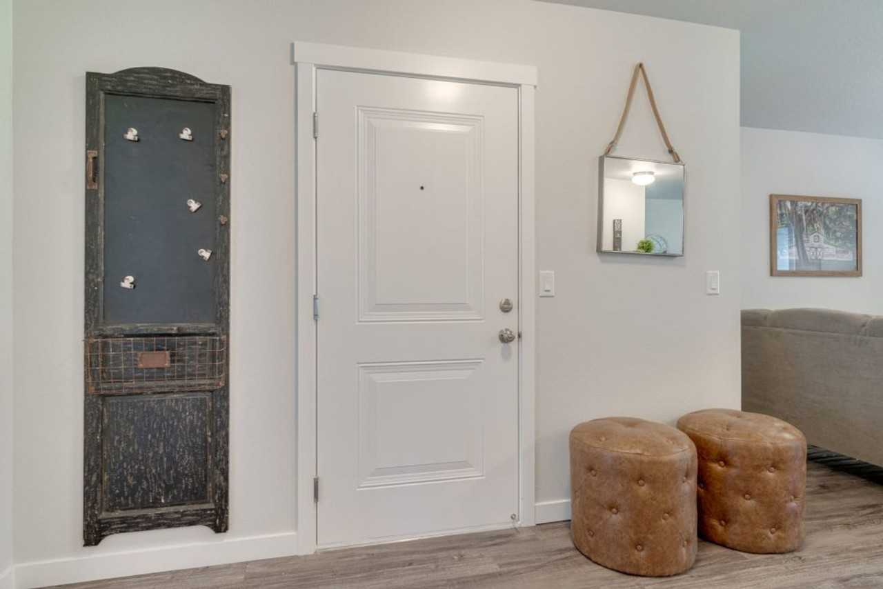 RIVERBEND APARTMENTS - Photo 5 of 13