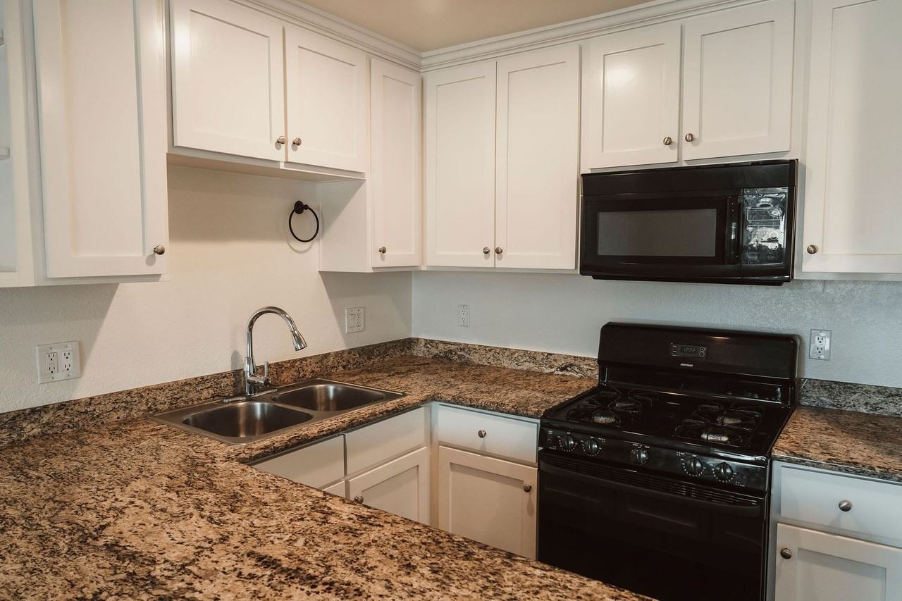 320 W Canon Perdido St #8 - Photo 7 of 14