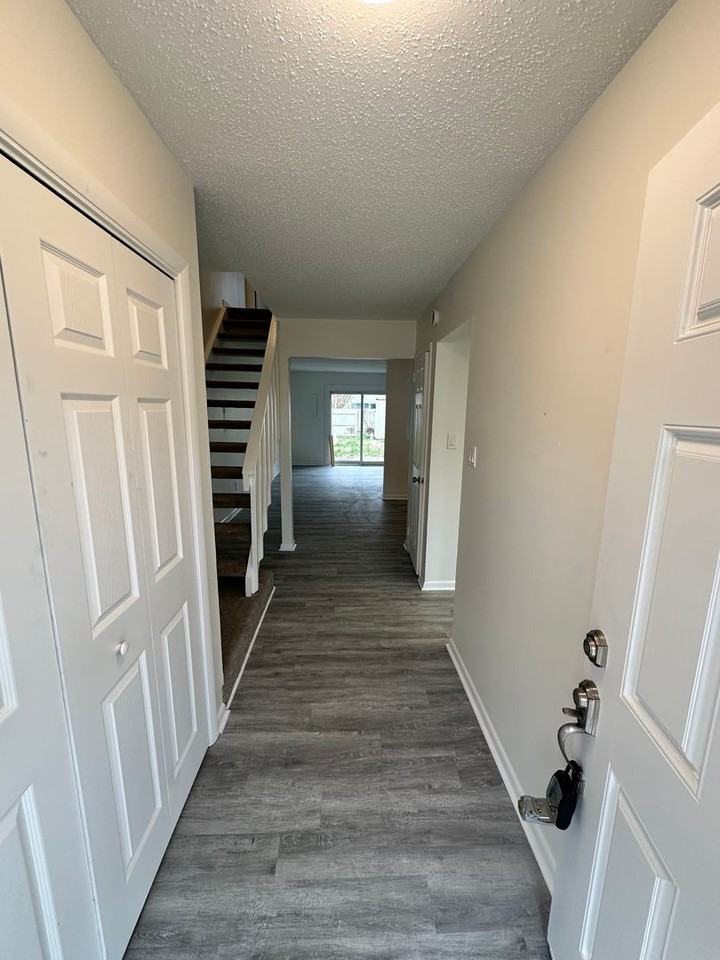 3775 Chimney Creek Dr - Photo 2 of 13