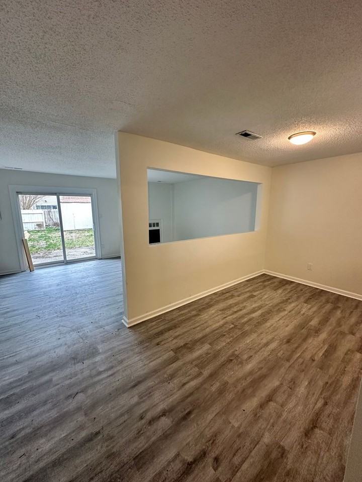 3775 Chimney Creek Dr - Photo 5 of 13