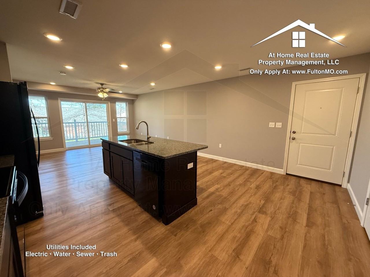 2610 N Bluff St - Photo 4 of 33