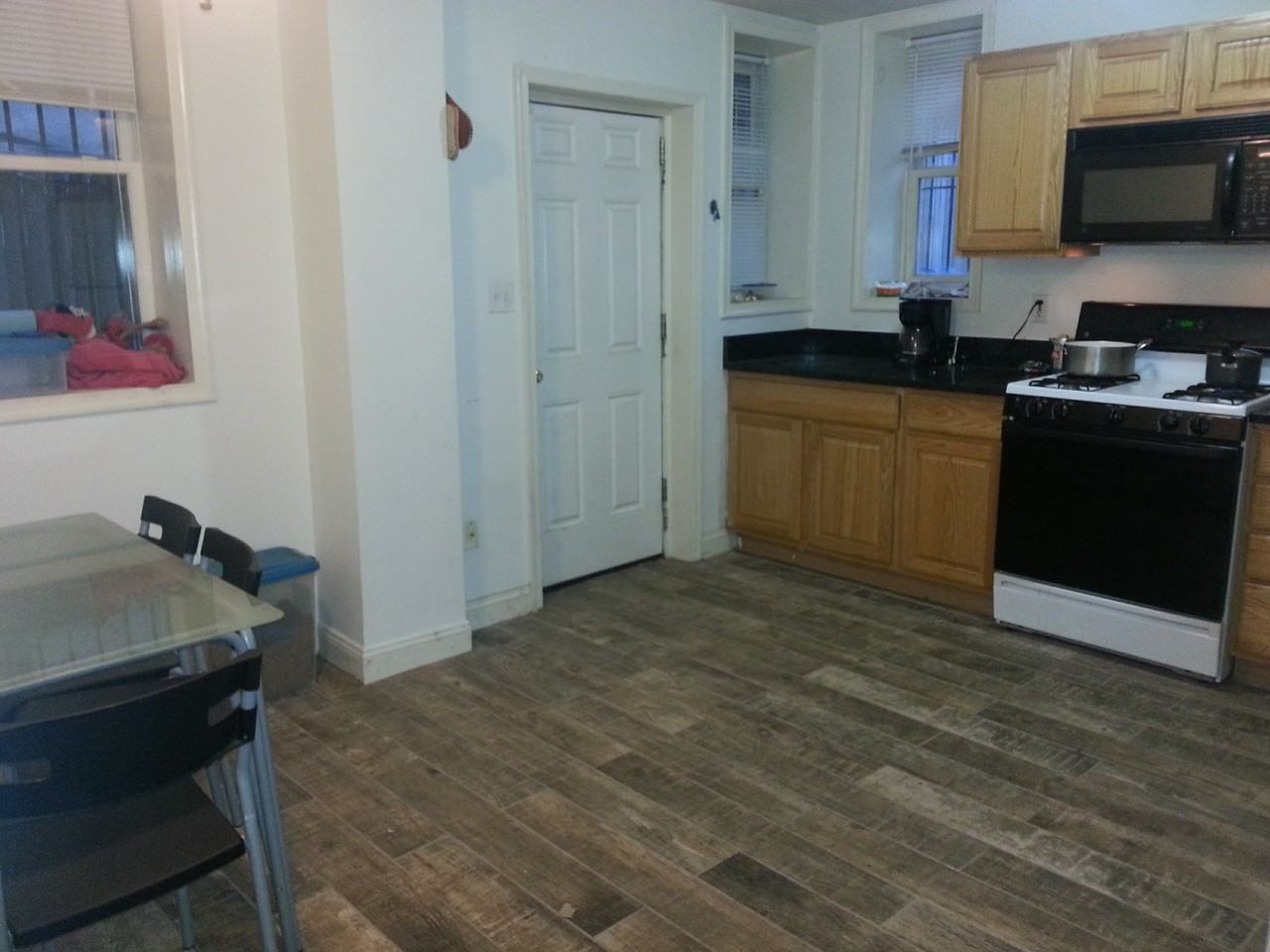 1241 New Jersey Ave NW - Photo 5 of 8