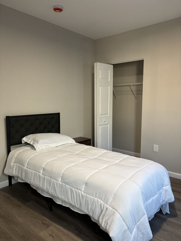 3026 West Garrison Avenue - Photo 3 of 10