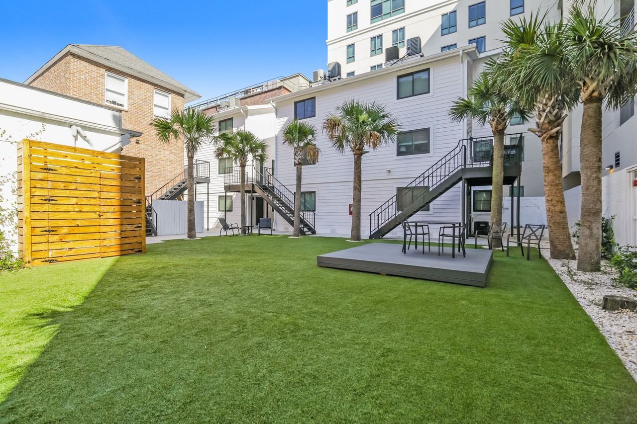 Stylish Studio, 1 and 2 Bed + Den in the Heart of Downtown Charleston - Photo 5 of 50