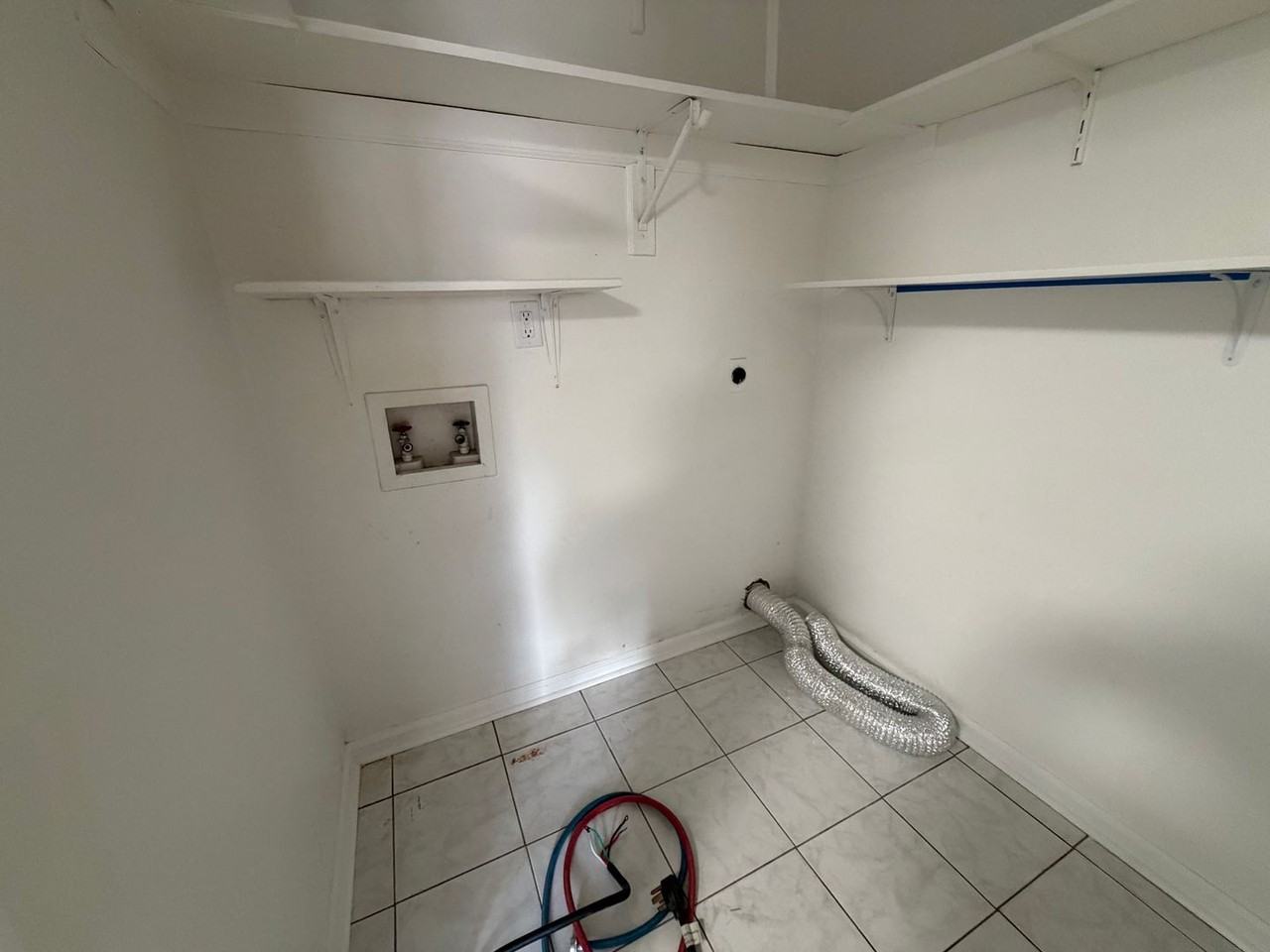 822 Lost Grove Ln - Photo 6 of 16