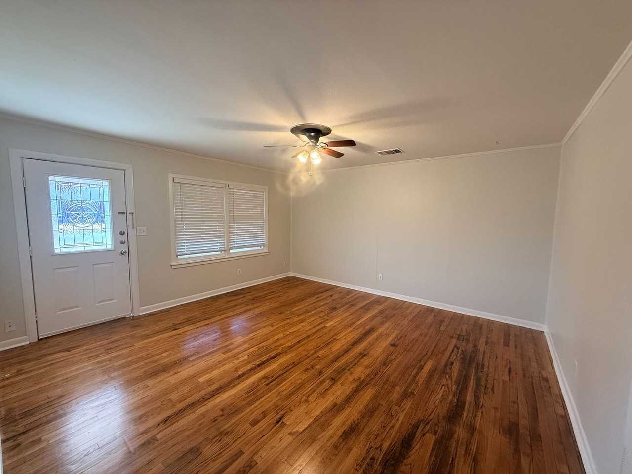 3114 37th St - Photo 2 of 11