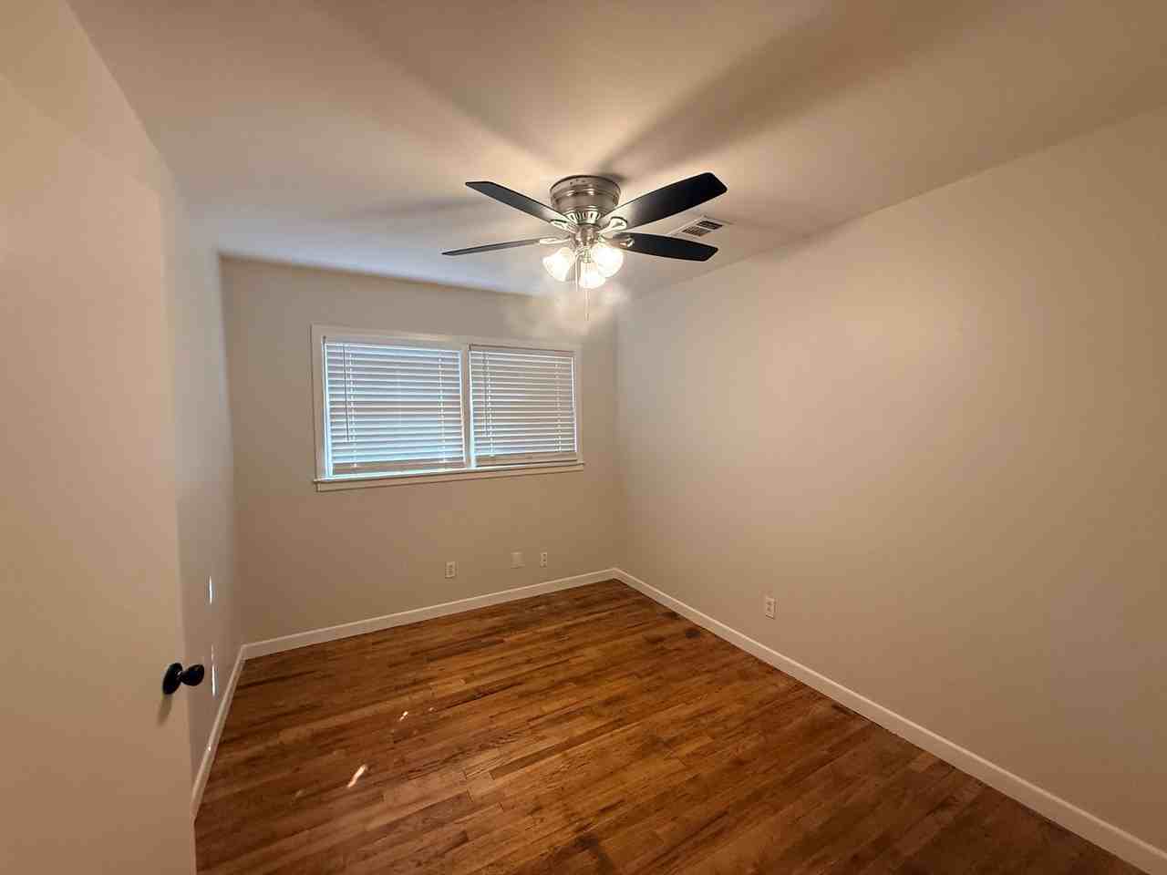 3114 37th St - Photo 4 of 11