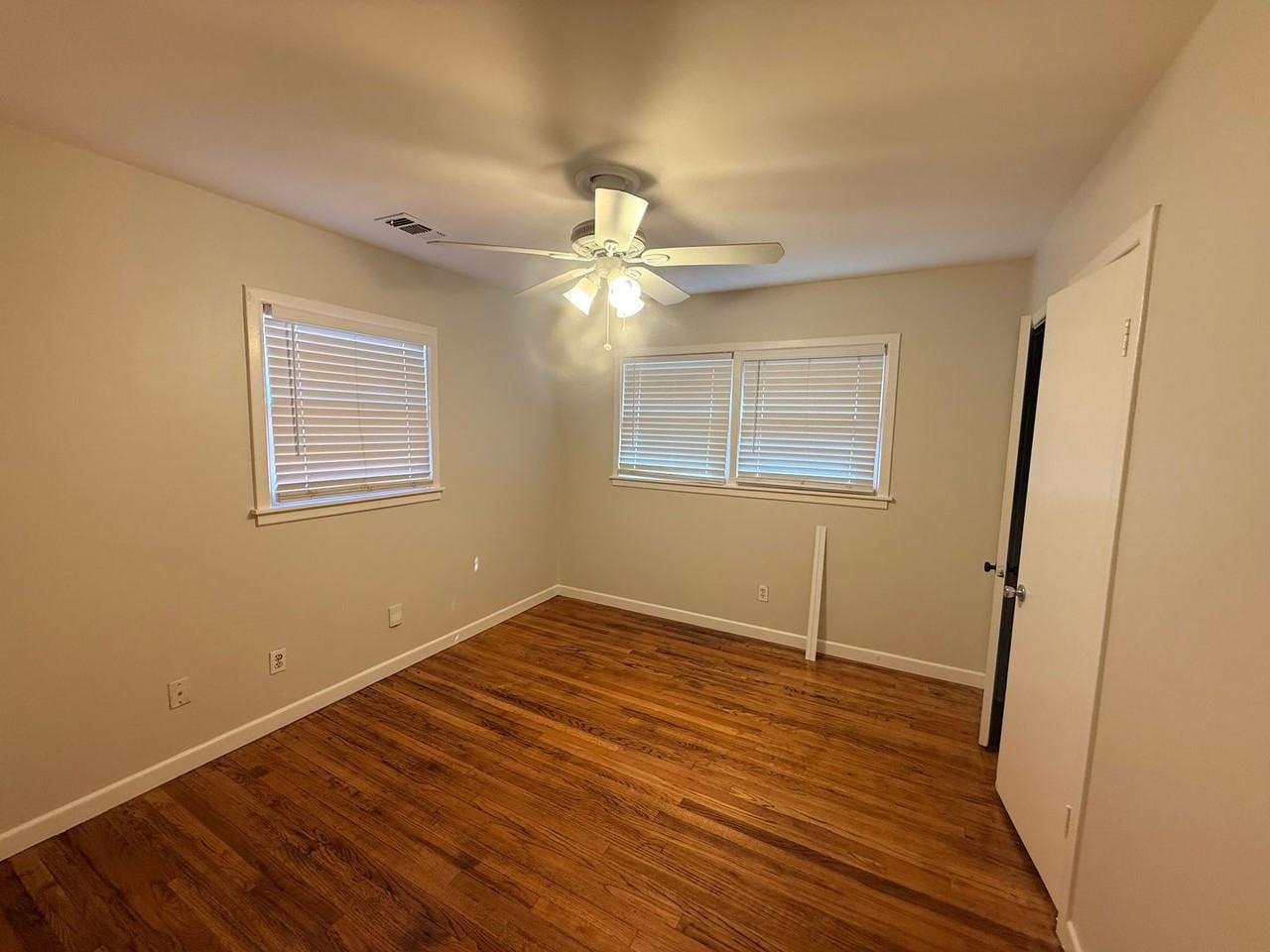 3114 37th St - Photo 6 of 11