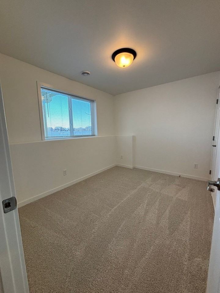 7215 30th St S - Photo 4 of 12