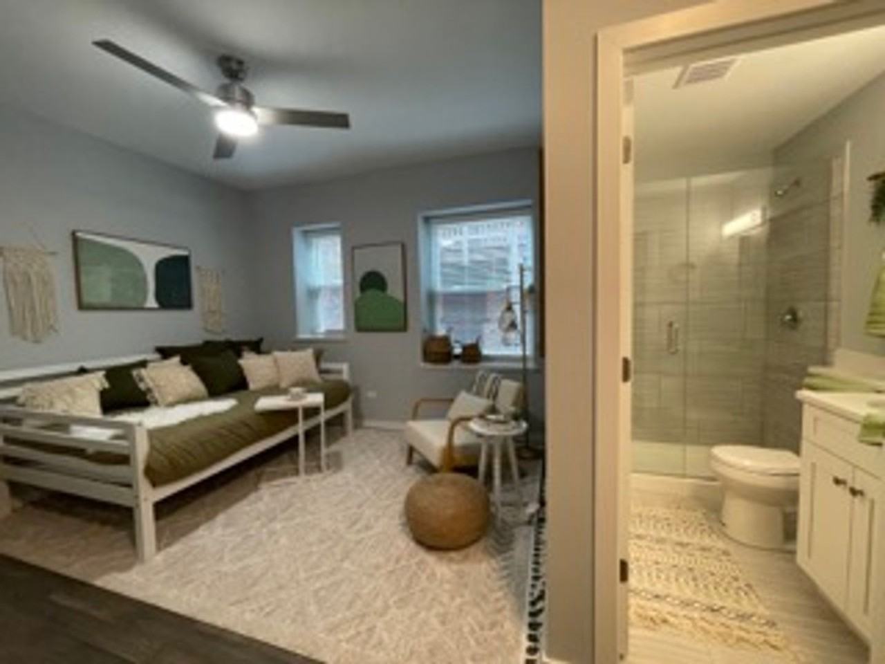 5240 5240 N. Winthrop - 315 #315 - Photo 6 of 19