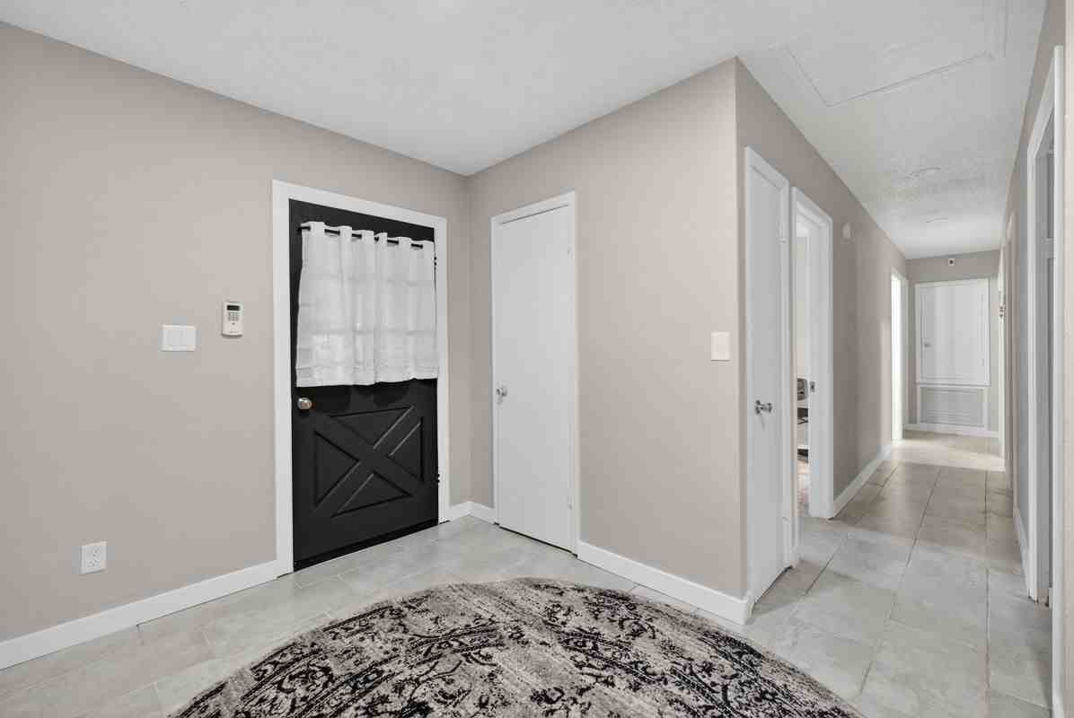 1941 Brown Rd - Photo 4 of 24