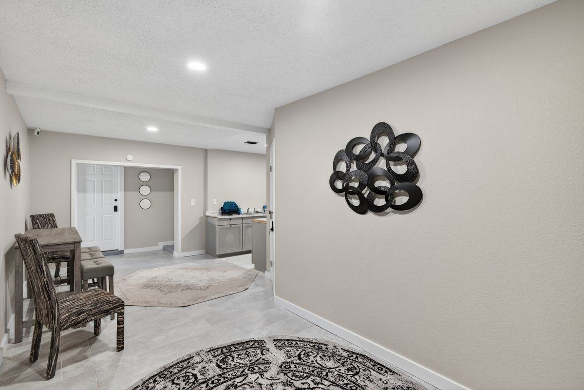 1941 Brown Rd - Photo 5 of 24