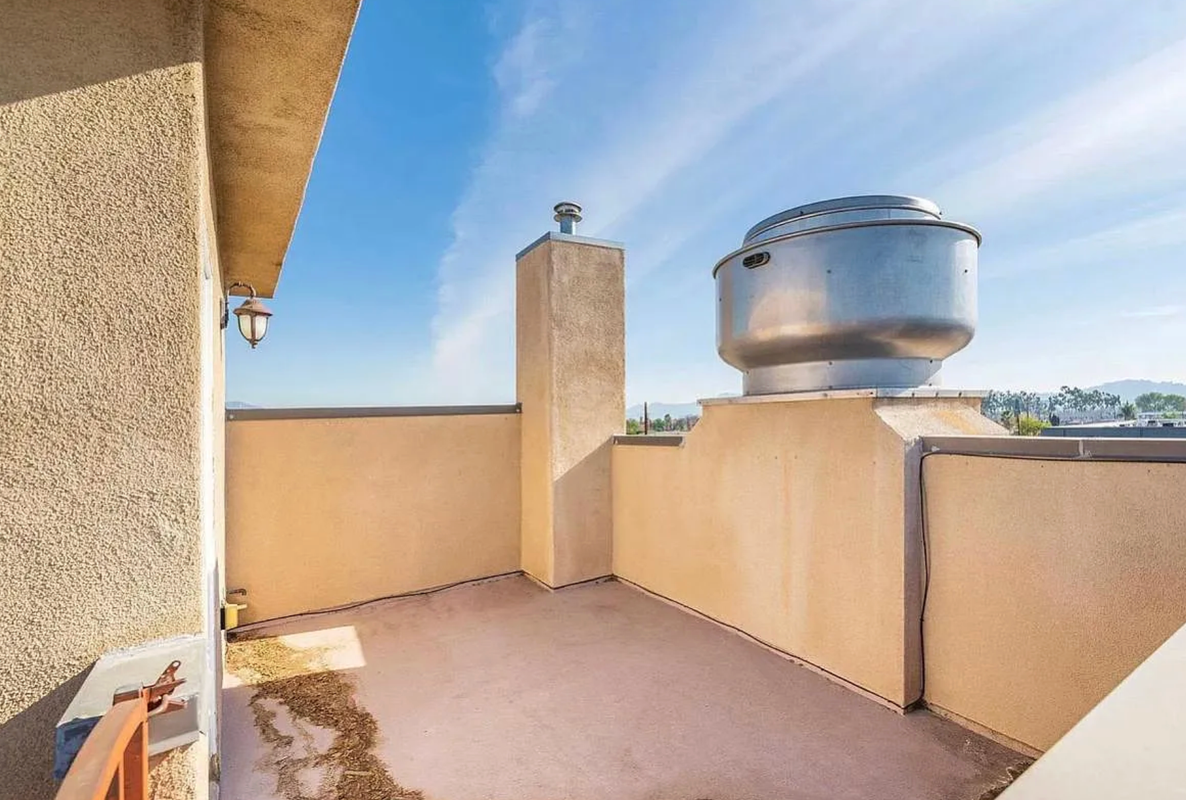 11630 Hamlin St ##2 - Photo 3 of 3