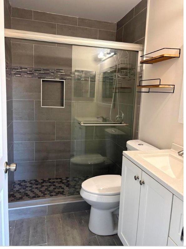 5106 Pier Dr - Photo 2 of 15