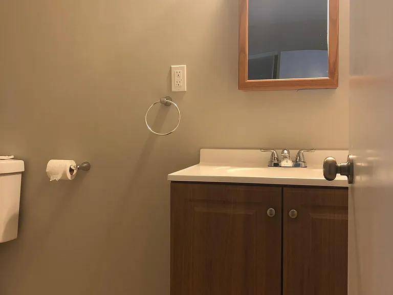 11070 Chivers Ave - Photo 2 of 9