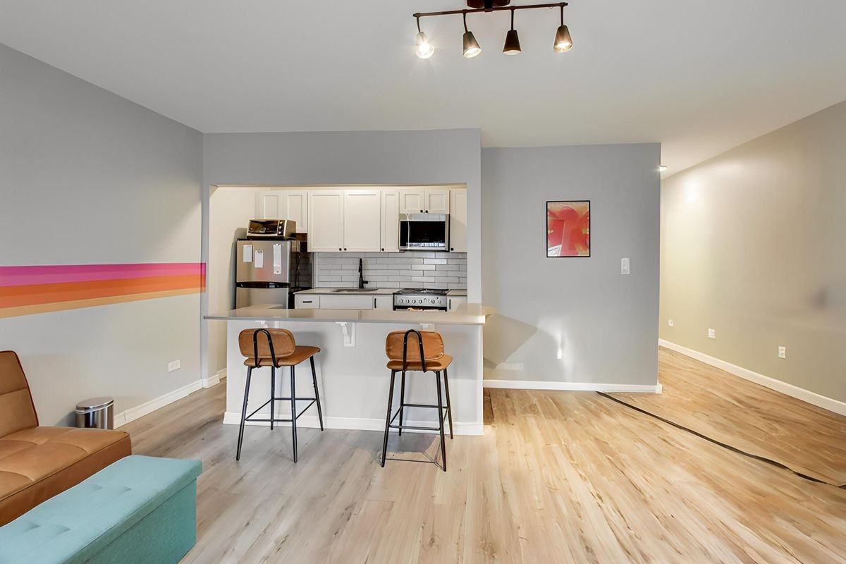 1750 N Wells St ##103 - Photo 2 of 9