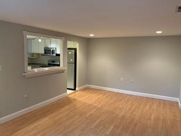 120 Glen Hollow Dr - Photo 2 of 11