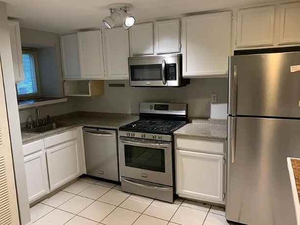 120 Glen Hollow Dr - Photo 5 of 11