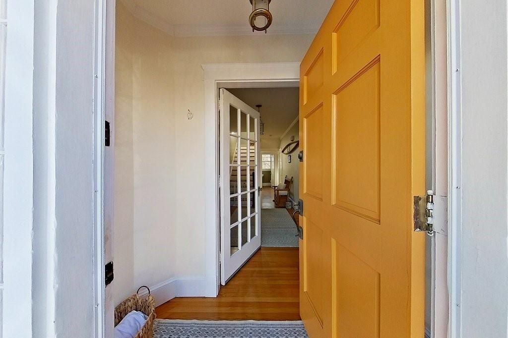 27 Cranston Ave - Photo 4 of 49