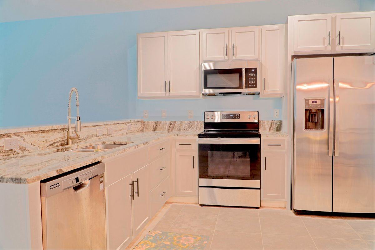 941 Ne Trailside Run - Photo 4 of 28