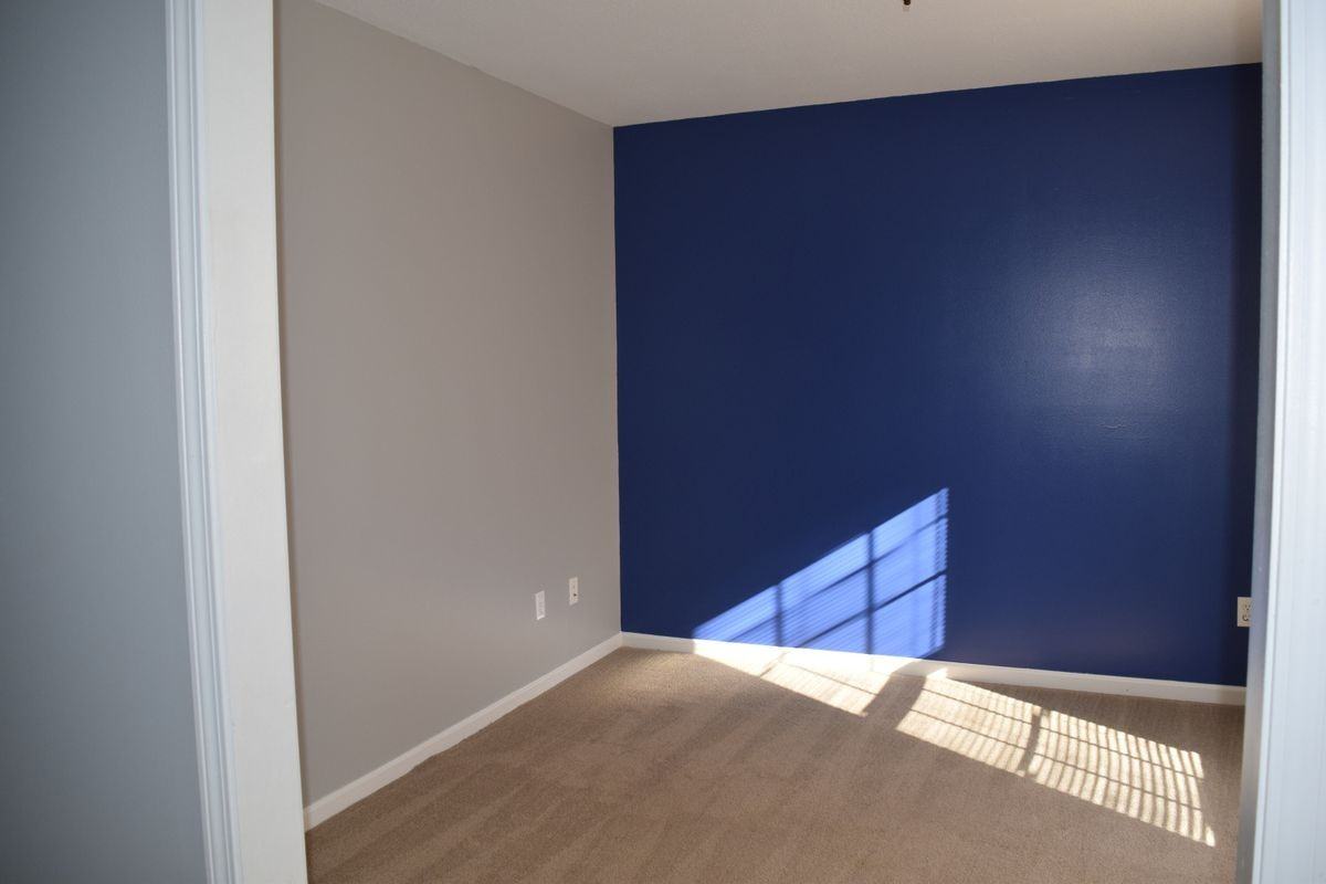 8549 Hawthorn Hill Hill - Photo 3 of 35