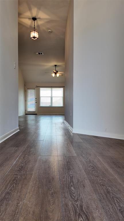 100 Maplewood S - Photo 3 of 8