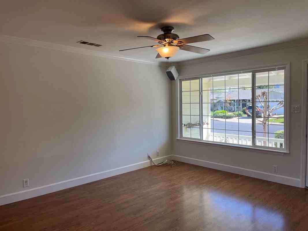 1450 Carolina Dr - Photo 7 of 19