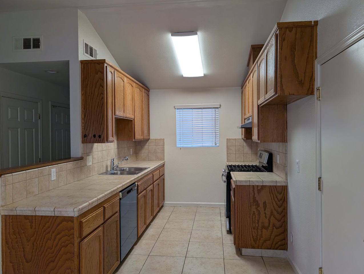 2325 W Dayton Ave - Photo 6 of 12