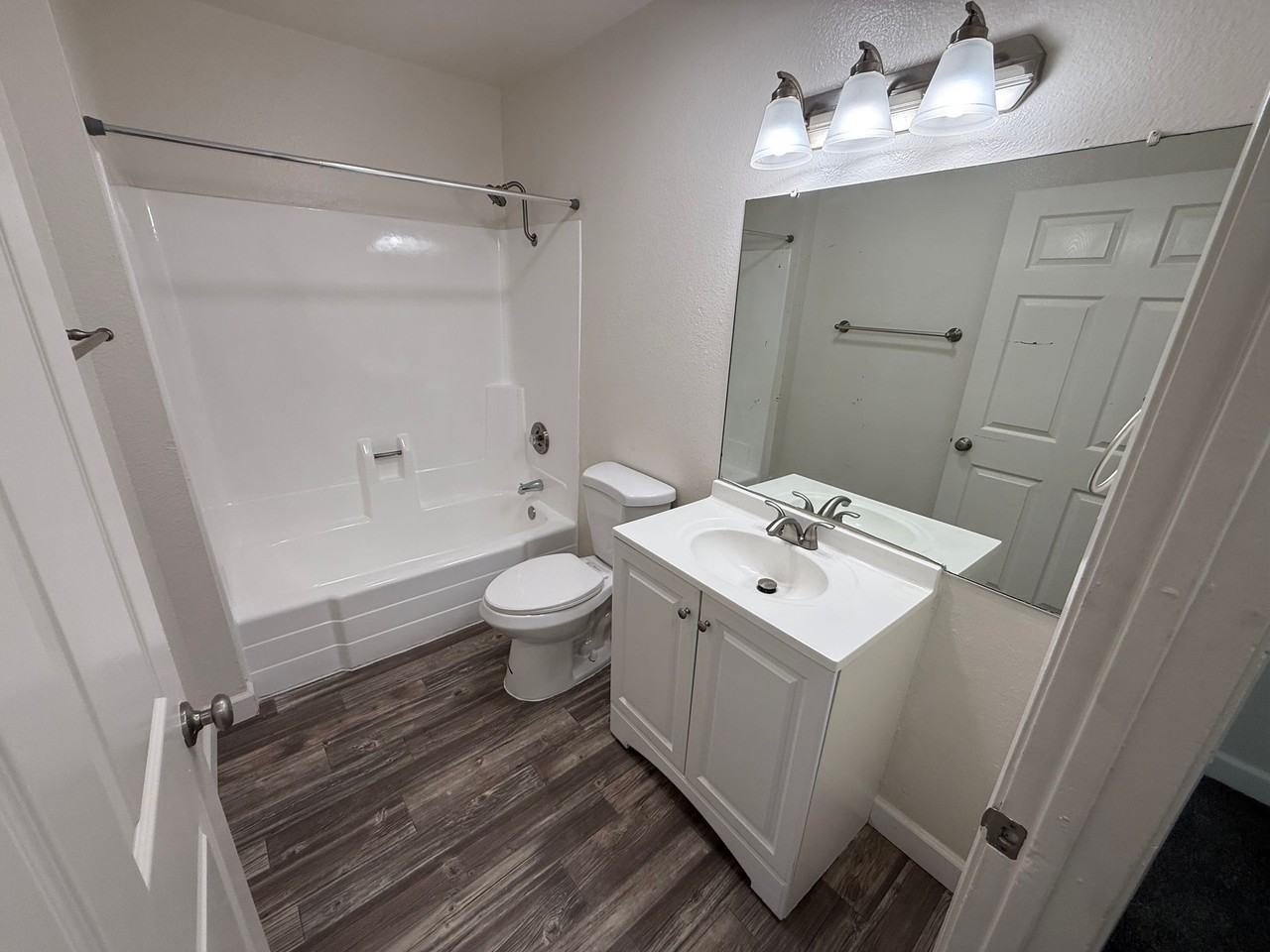 Lila Gardens - Photo 7 of 12