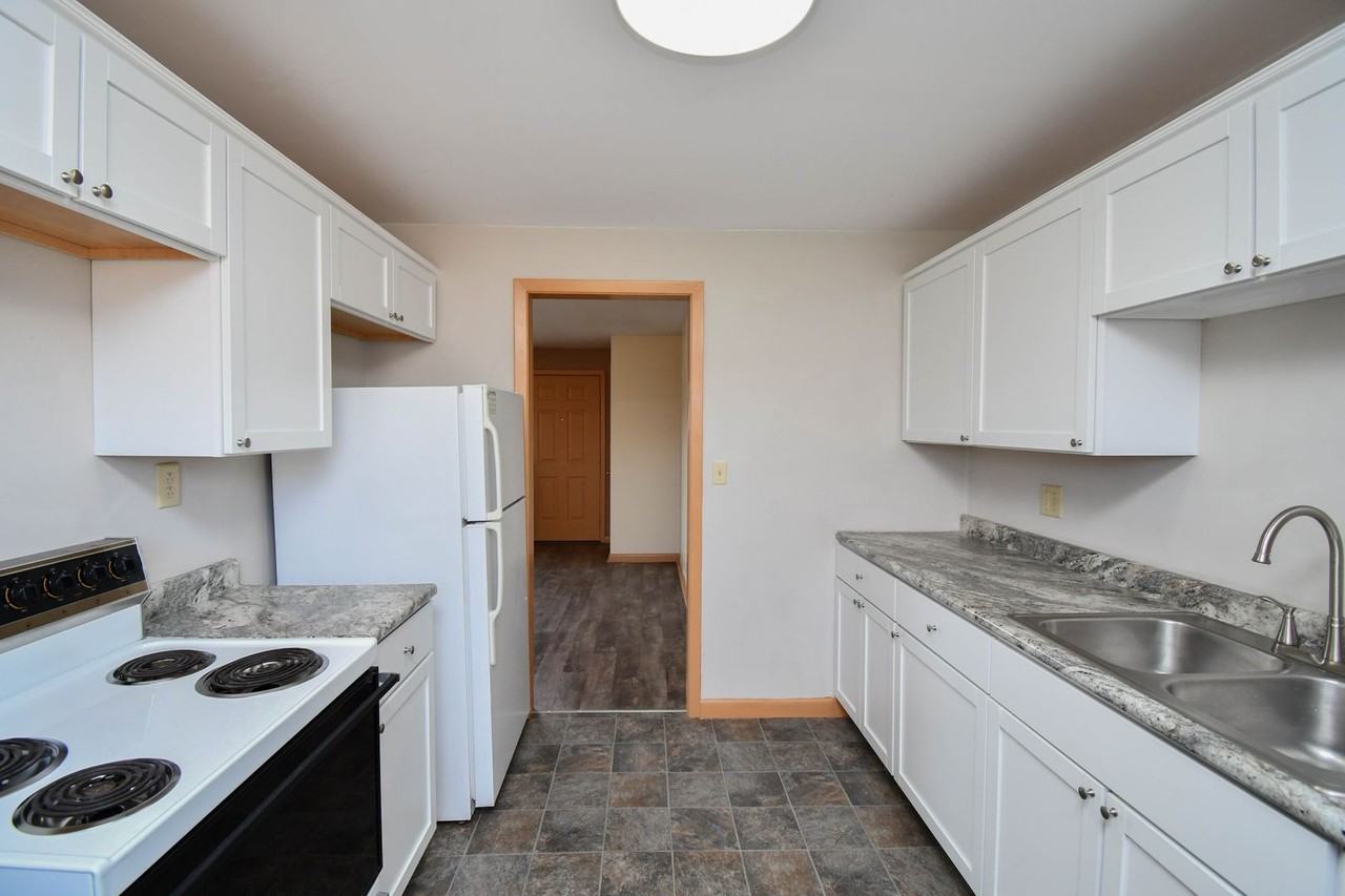 2204 S Jefferson Ave - Photo 6 of 50