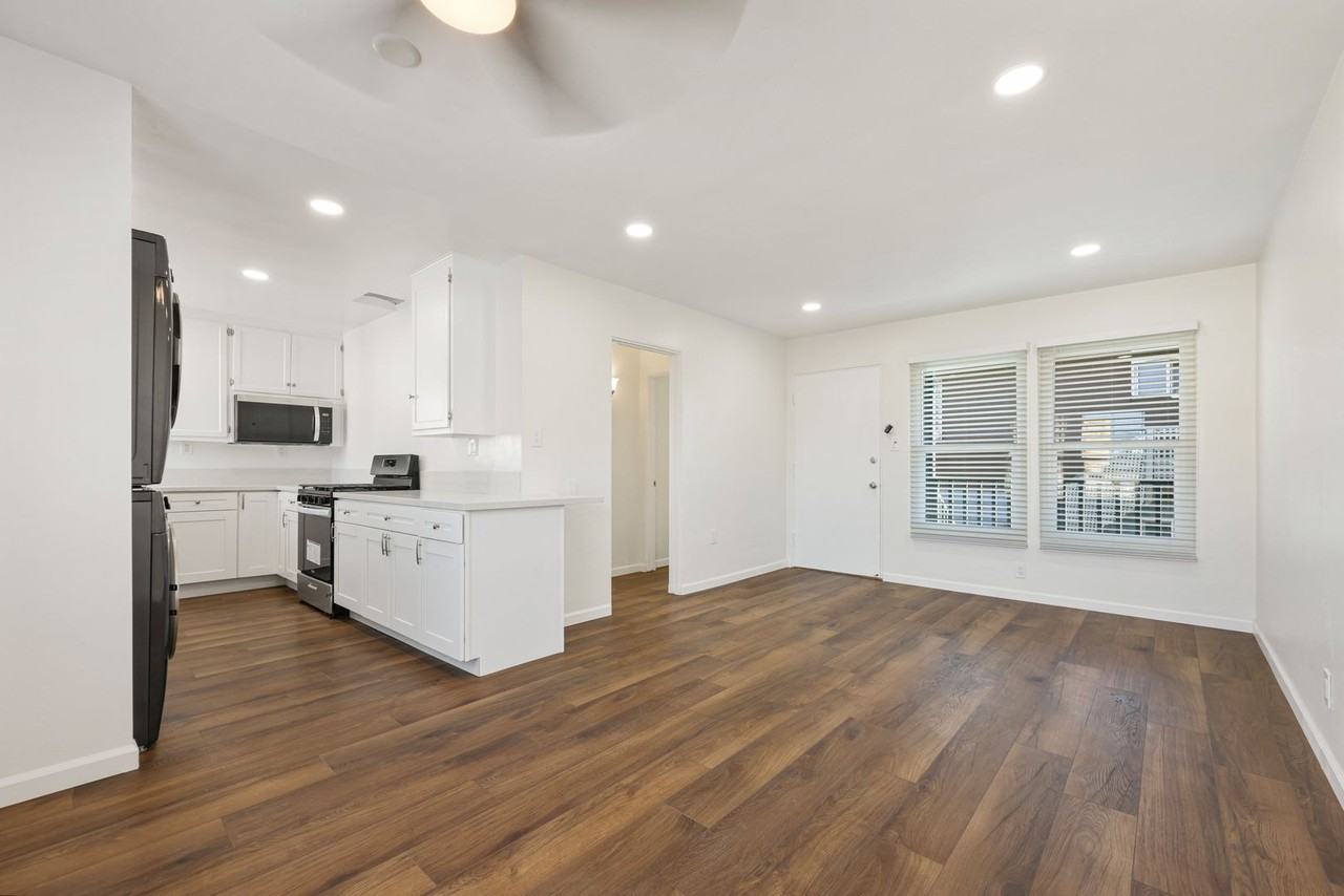 Georgia Street - Photo 3 of 35