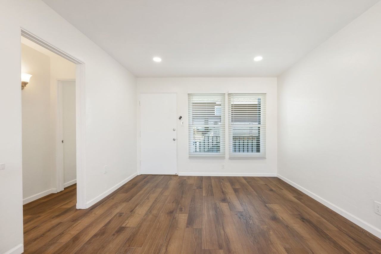 Georgia Street - Photo 4 of 35