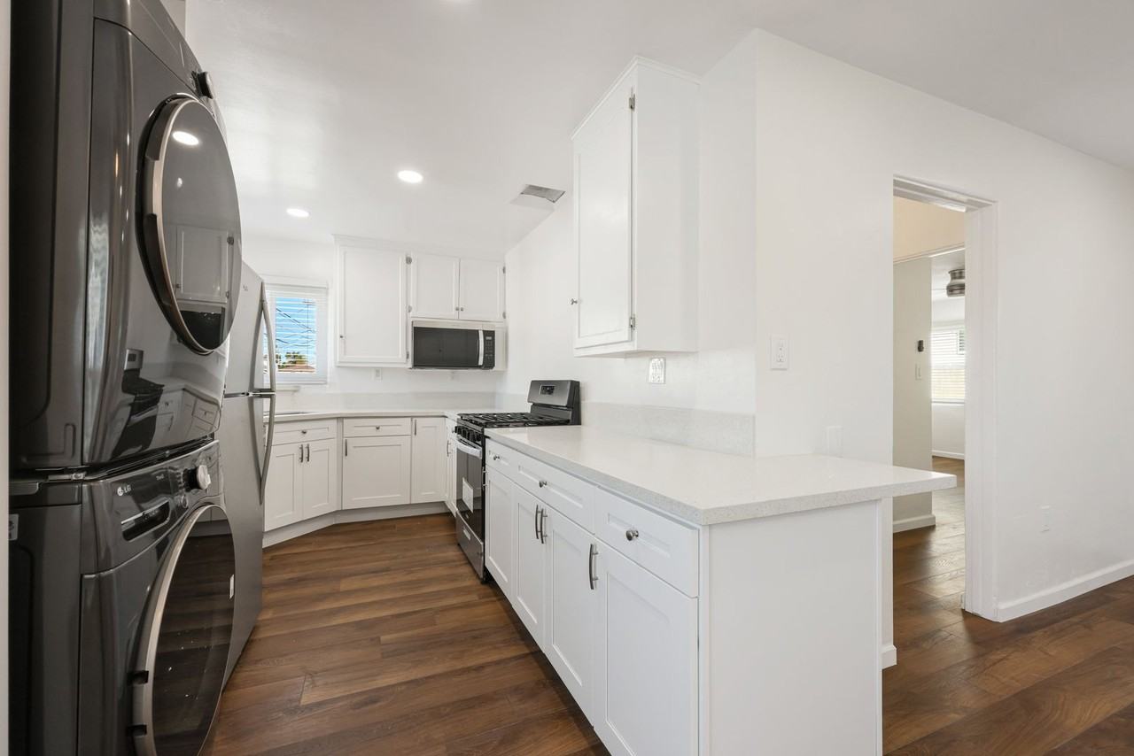 Georgia Street - Photo 5 of 35