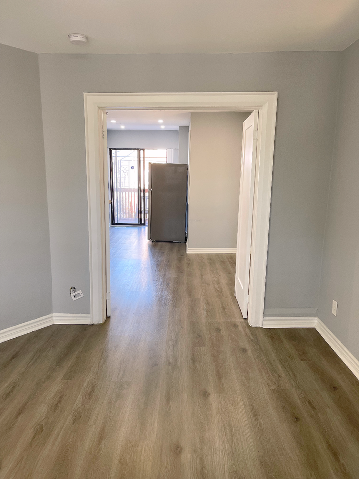 587 Vaughan Road - Photo 3 of 14