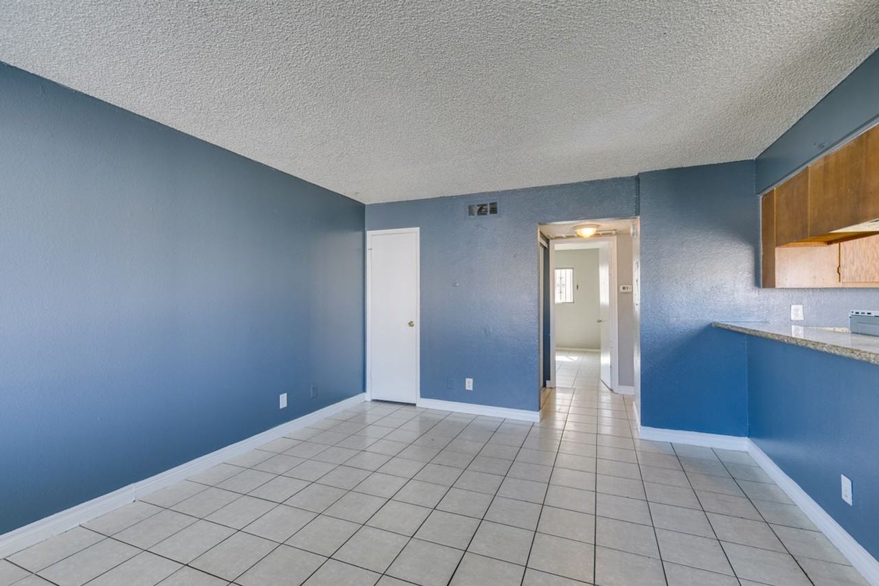 1641 N Lamont St - Photo 7 of 30