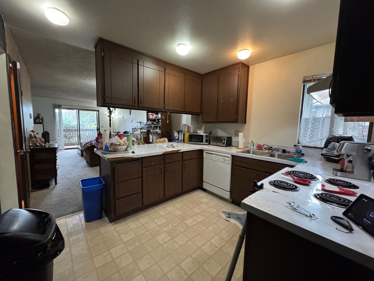 2111 Knox Ave #7 - Photo 3 of 25