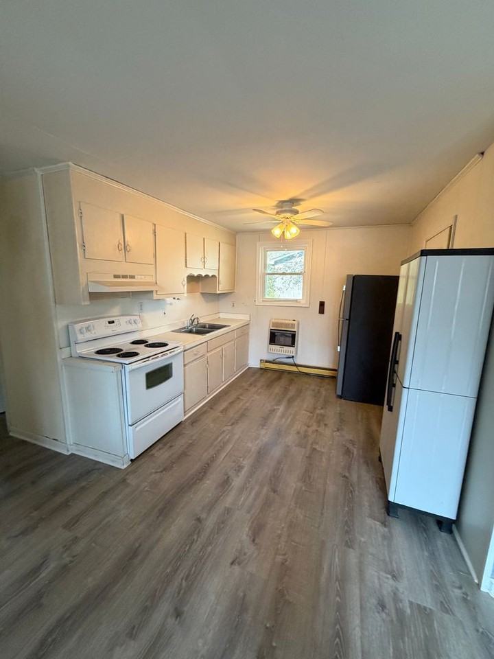 106 S Colony Ct - Photo 3 of 9