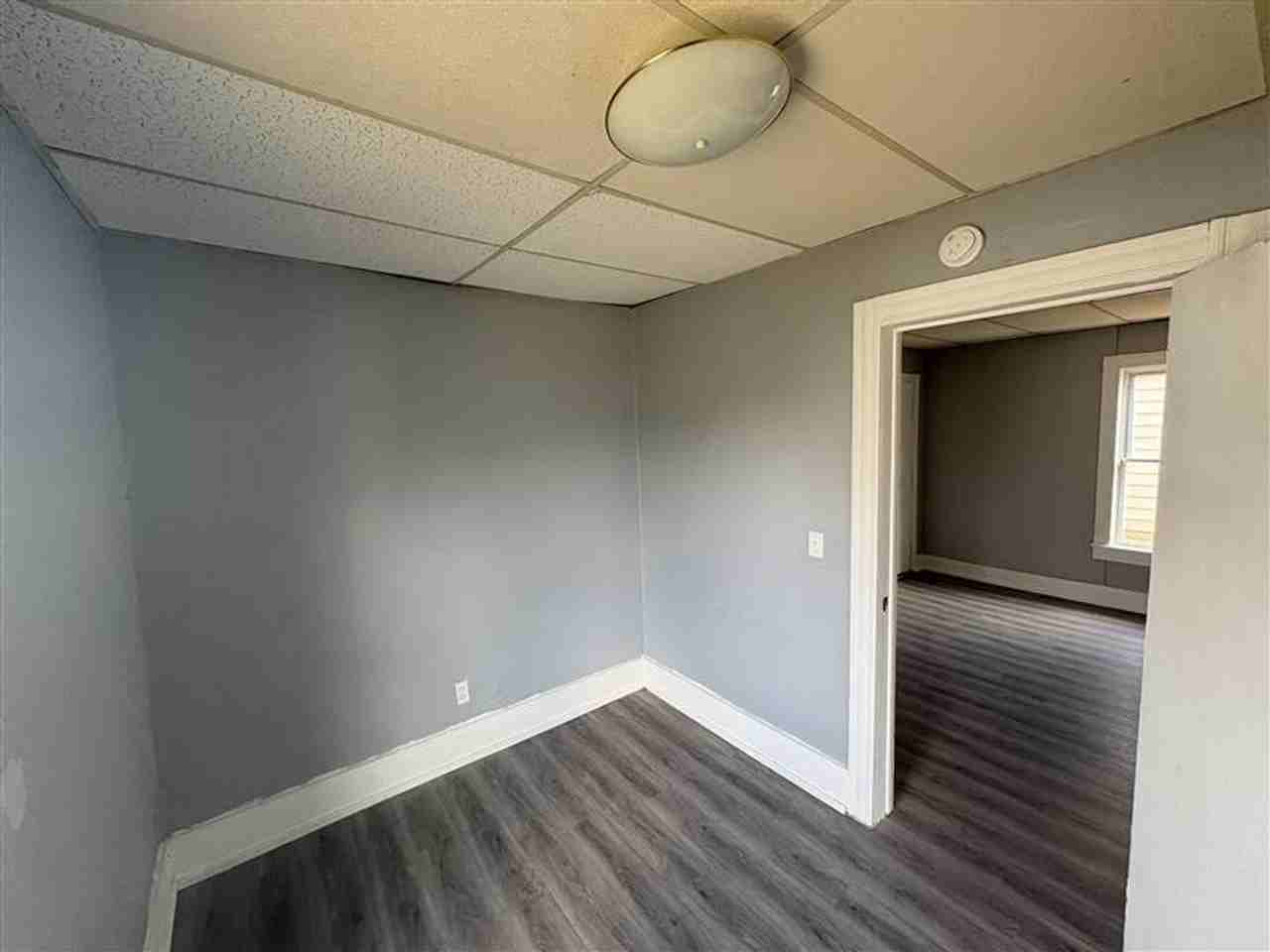 1030 W 17th St - Photo 3 of 20