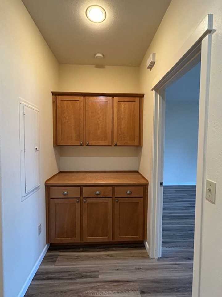 735 N Main St - Photo 5 of 9