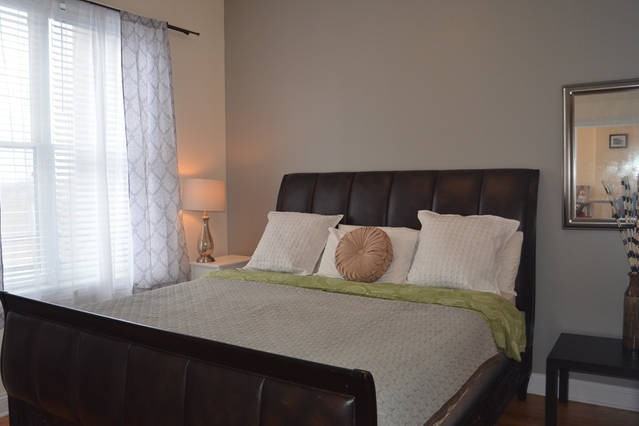 918 W Belmont Ave #204 - Photo 6 of 18