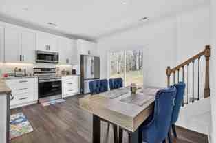 100 Plum Ct - Photo 1 of 1