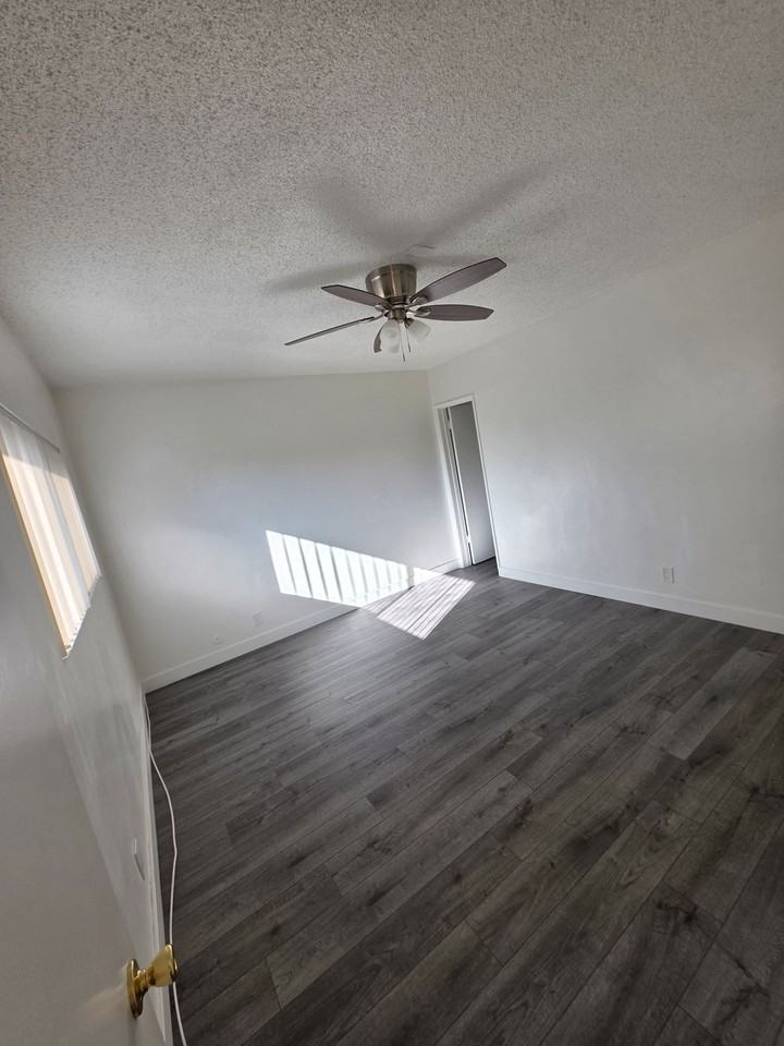 Wilson Apartments (217 W. Wilson) - Photo 2 of 5