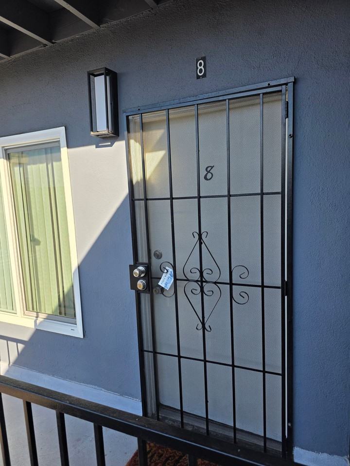 Wilson Apartments (217 W. Wilson) - Photo 5 of 5