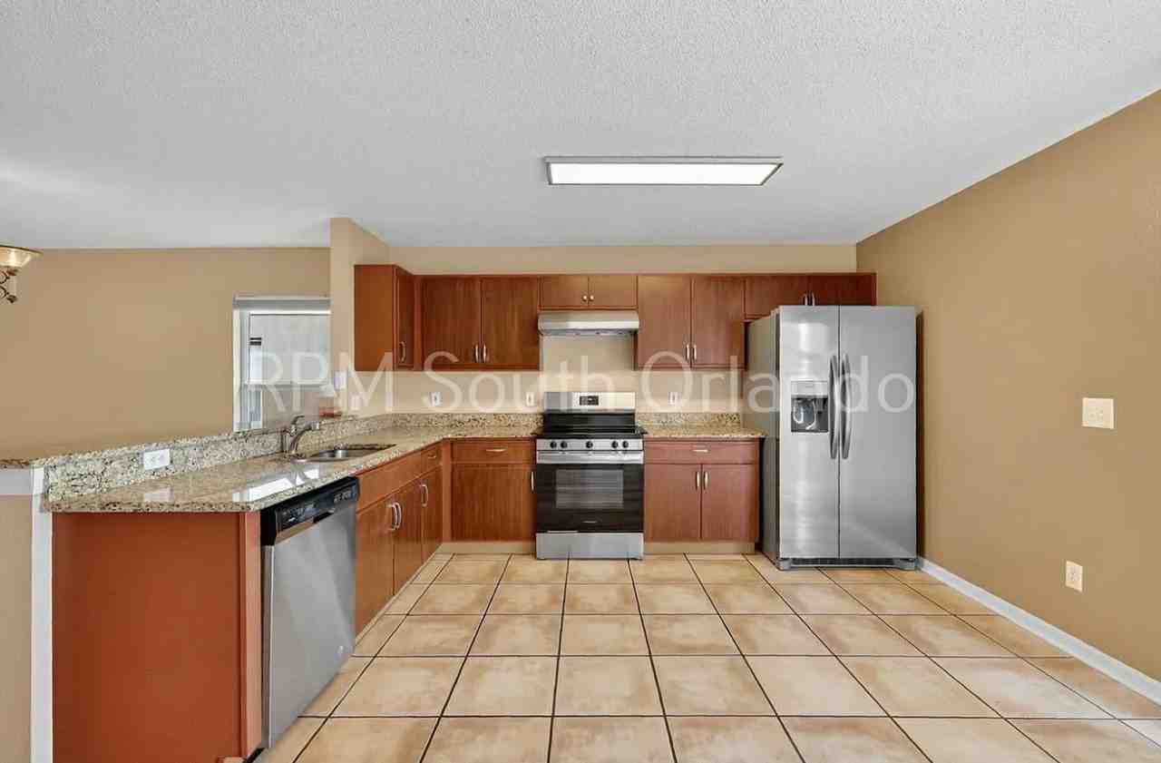12952 Los Alamitos Ct - Photo 2 of 30