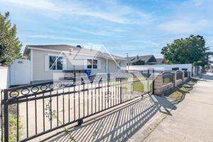 featured image of 920 E Elma St